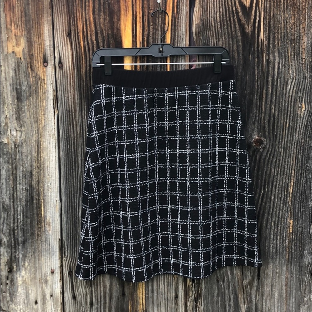 black & white plaid skirt by Gilli